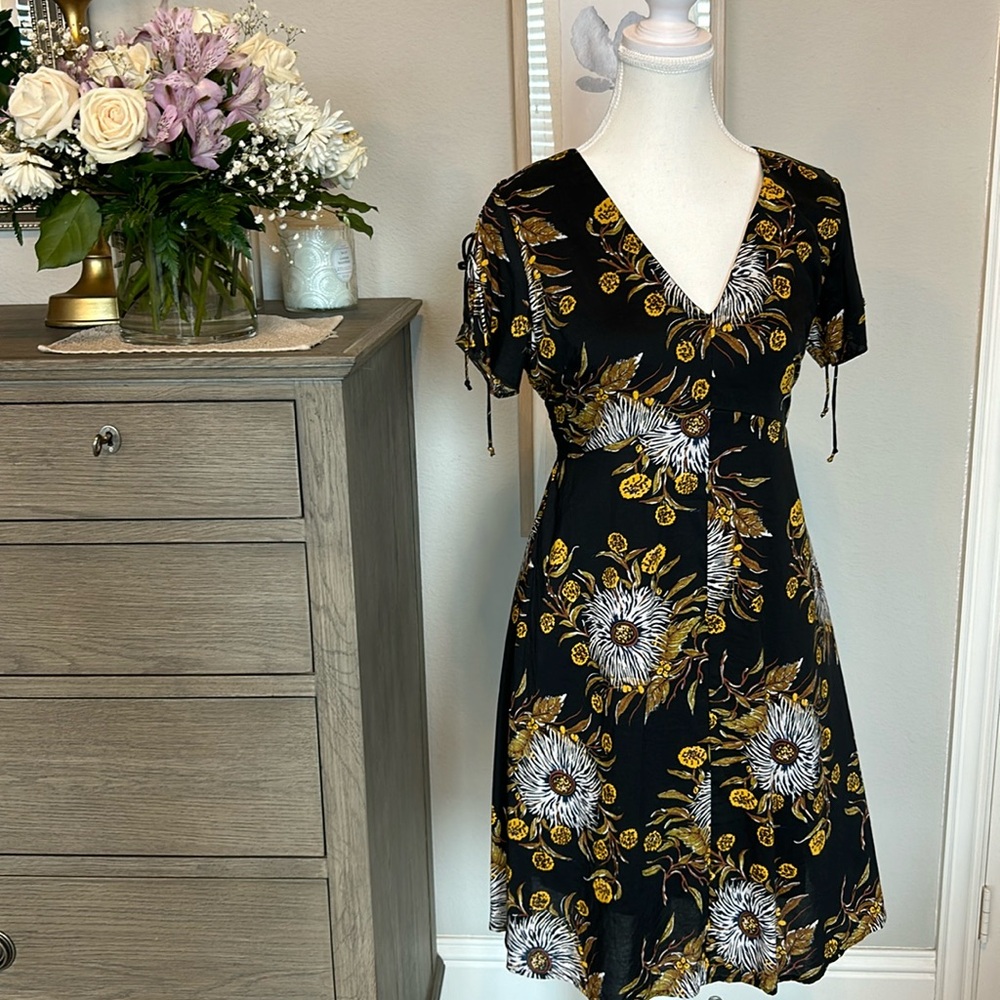 Madewell: Flowy Short Sunflower Dress